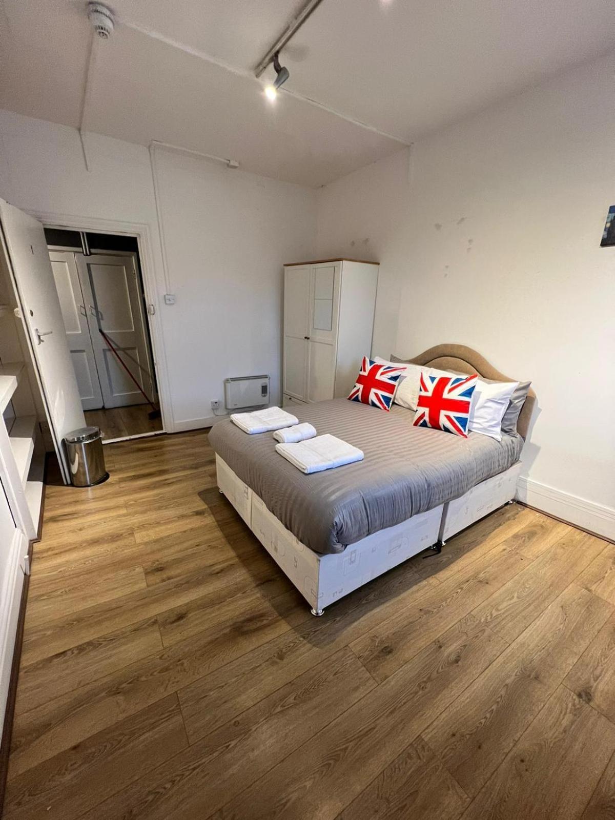 Islington Budget Guesthouse ลอนดอน ภายนอก รูปภาพ