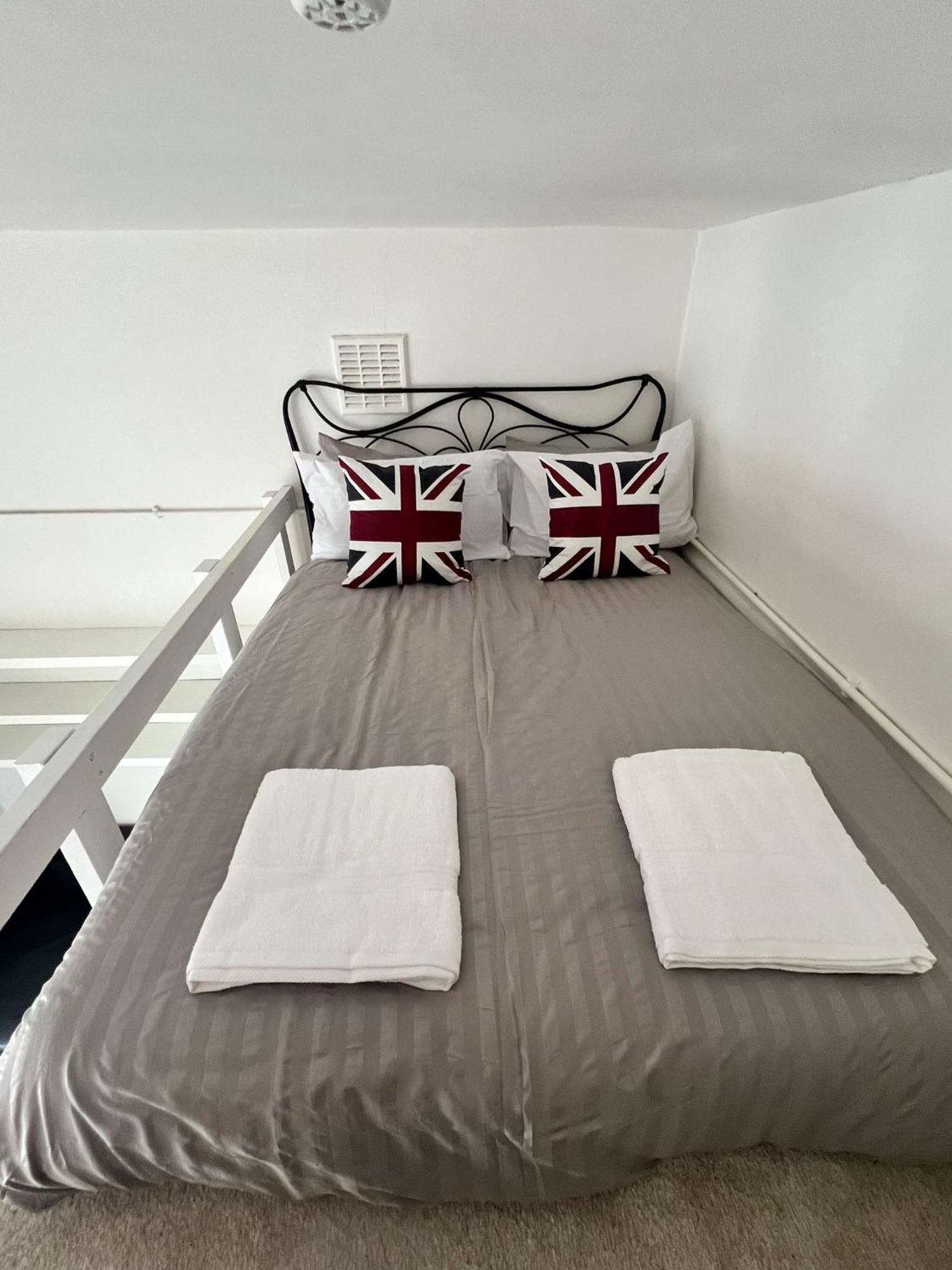 Islington Budget Guesthouse ลอนดอน ภายนอก รูปภาพ